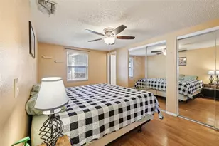 1013 Oakhill St, Seffner, FL 33584 - Photo 30