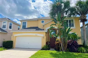 8579 La Isla Dr, Kissimmee, FL 34747 - Photo 2