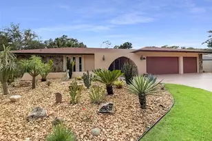 2721 Northridge Dr E, Clearwater, FL 33761 - Photo 2