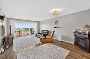 4900 Brittany Dr S, Saint Petersburg, FL 33715 - Photo 14