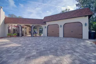 2037 Broadway, Clearwater, FL 33755 - Photo 6