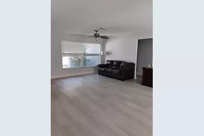 2256 W Colonial Boulevard W, Palm Harbor, FL 34683 - Photo 8