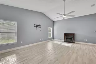 2571 Running Oak Ct, Spring Hill, FL 34608 - Photo 18