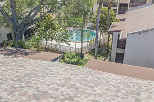 8602 Champlain, Tampa, FL 33614 - Photo 2