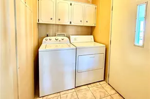 126 W St Johns Wy, Apollo Beach, FL 33572 - Photo 16