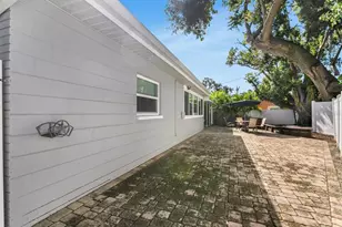 2290 60th Way N, Saint Petersburg, FL 33710 - Photo 20