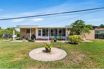 4864 Lake Charles Drive N, Kenneth City, FL 33709 - Photo 40