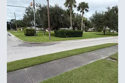 1015 Varona Street, Belleair, FL 33756 - Photo 2