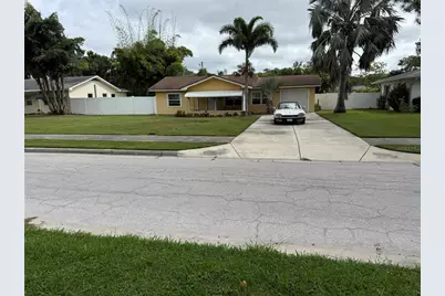 1103 Varona Street, Belleair, FL 33756 - Photo 2