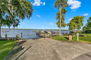 3498 Shoreline Cir, Palm Harbor, FL 34684 - Photo 70