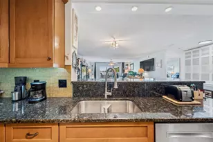 100 Bluff View Dr, Belleair Bluffs, FL 33770 - Photo 24