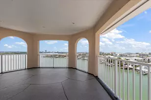 205 Brightwater Dr, Clearwater Beach, FL 33767 - Photo 4