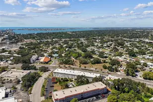 211 Pasadena Ave N, Saint Petersburg, FL 33710 - Photo 32