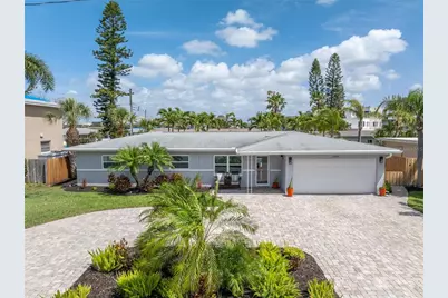 6904 Grande Vista Way S, Saint Petersburg, FL 33707 - Photo 1