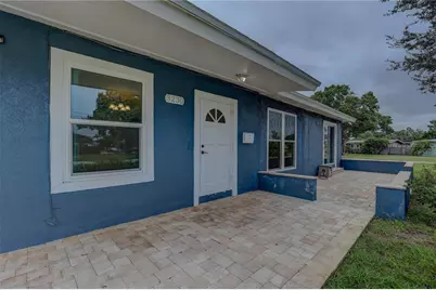 3230 51st Street N, Saint Petersburg, FL 33710 - Photo 8