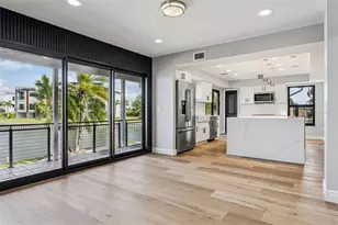 769 Kingston Ct, Apollo Beach, FL 33572 - Photo 6