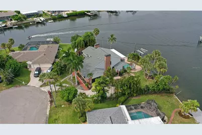 769 Kingston Court, Apollo Beach, FL 33572 - Photo 4