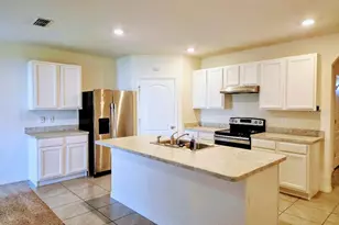 2781 Grand Central Ave, Tavares, FL 32778 - Photo 6