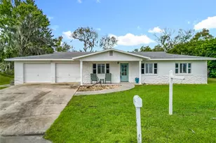 2176 N Watersedge Dr, Crystal River, FL 34429 - Photo 2