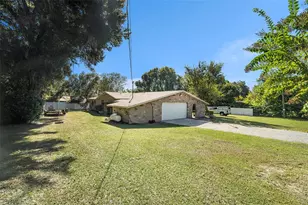 11918 Orangewood Dr, Dade City, FL 33525 - Photo 32