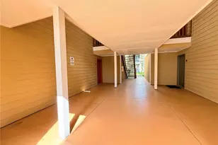 9481 Highland Oak Dr, Tampa, FL 33647 - Photo 2