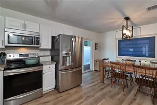 4900 Rosedale Pl N, Saint Petersburg, FL 33714 - Photo 14