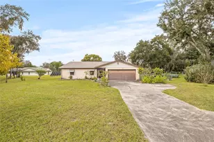2005 Spirit Lake Rd, Winter Haven, FL 33880 - Photo 2
