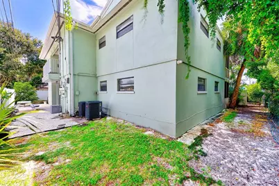 2939 Los Altos Drive #D, Belleair Bluffs, FL 33770 - Photo 16