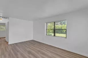 1458 Powhatan Ct, Lakeland, FL 33805 - Photo 2