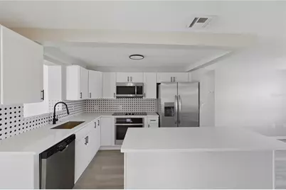 185 Salem Avenue NW, Port Charlotte, FL 33952 - Photo 4