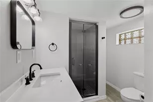 185 Salem Ave NW, Port Charlotte, FL 33952 - Photo 16