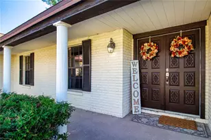 602 10th St SW, Ruskin, FL 33570 - Photo 2