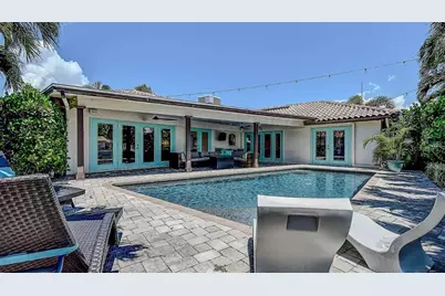 1998 Kansas Avenue NE, Saint Petersburg, FL 33703 - Photo 14
