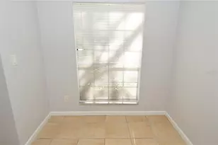 8609 Mallard Reserve Dr, Tampa, FL 33614 - Photo 12