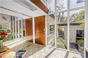 3130 Walnut St NE, Saint Petersburg, FL 33704 - Photo 4