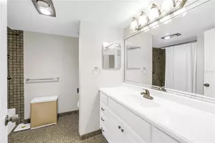 7037 Sunset Dr S, South Pasadena, FL 33707 - Photo 22