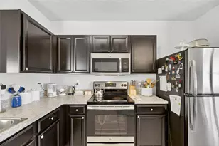 11919 Grand Kempston Dr, Gibsonton, FL 33534 - Photo 12