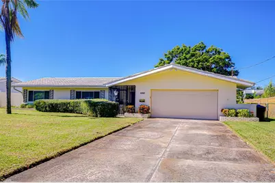 6747 28th Street S, Saint Petersburg, FL 33712 - Photo 2