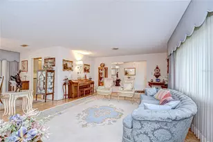 6747 28th St S, Saint Petersburg, FL 33712 - Photo 10