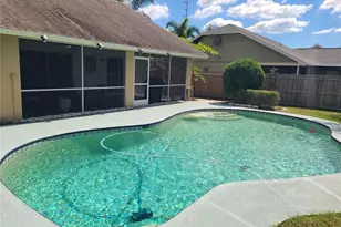 760 Moorland Ln, Palm Harbor, FL 34683 - Photo 4