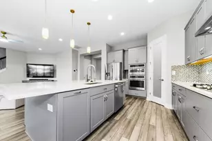 291 Mossy River Ct, Brandon, FL 33511 - Photo 10