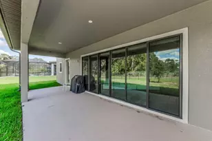 291 Mossy River Ct, Brandon, FL 33511 - Photo 38