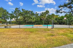 8910 52nd Ave E, Palmetto, FL 34221 - Photo 86