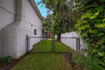 8020 Sharon Drive, Tampa, FL 33617 - Photo 80