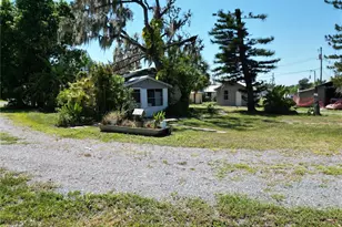 1210 Sweeney Dr, Ruskin, FL 33570 - Photo 12