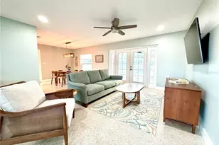 10133 4th St E, Treasure Island, FL 33706 - Photo 12