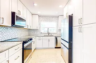 10133 4th St E, Treasure Island, FL 33706 - Photo 4