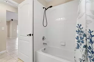 2213 Towering Oaks Cir, Seffner, FL 33584 - Photo 30