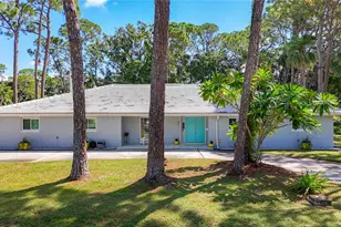 8693 15th St N, Saint Petersburg, FL 33702 - Photo 1