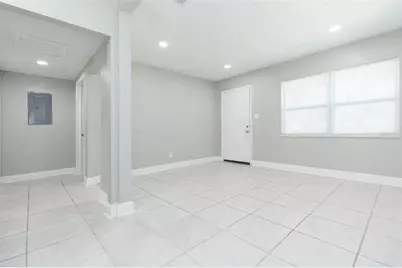 5211 E 17th, Tampa, FL 33619 - Photo 8